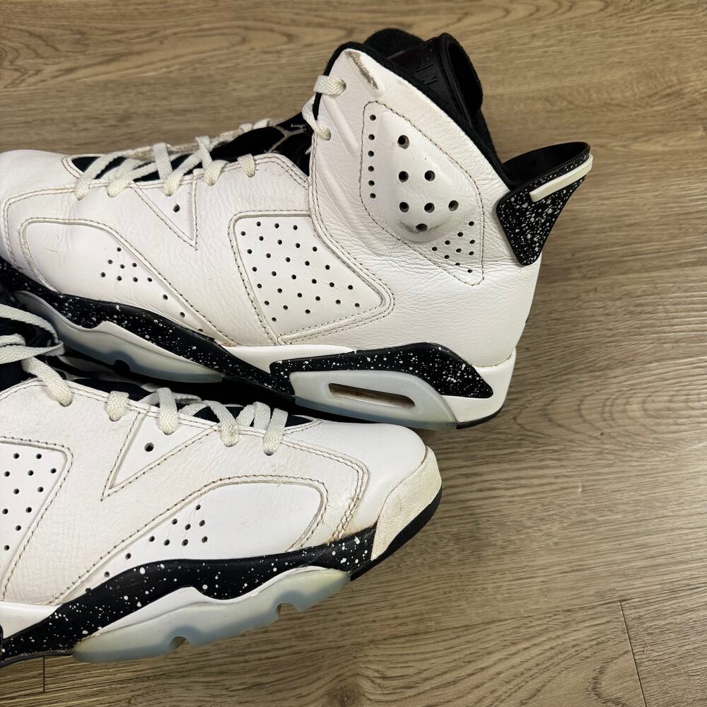 Jordan 6 Retro Reverse Oreo - Picture 4 of 12